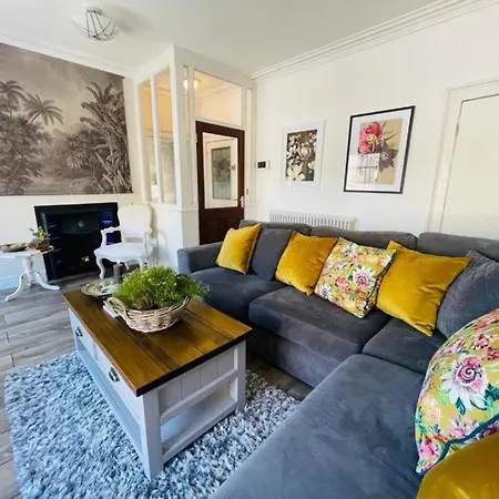 Pass The Keys Cobblers Rest Luxury Elegance & Central Location Bakewell Exterior photo