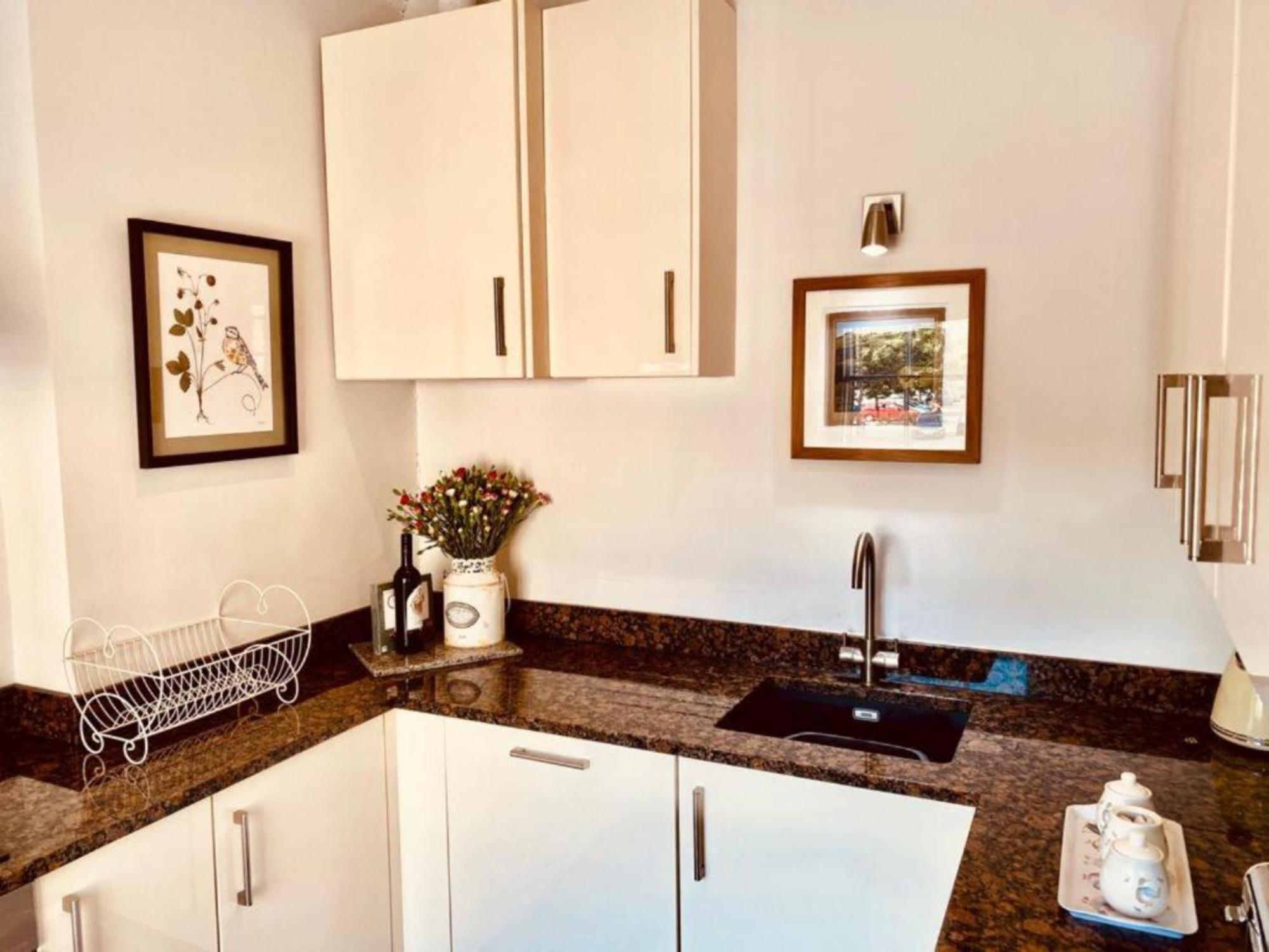Apartment Pass The Keys Cobblers Rest Luxury Elegance & Location
